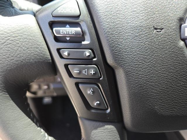Photo of 2025 Glacier White Nissan Frontier
