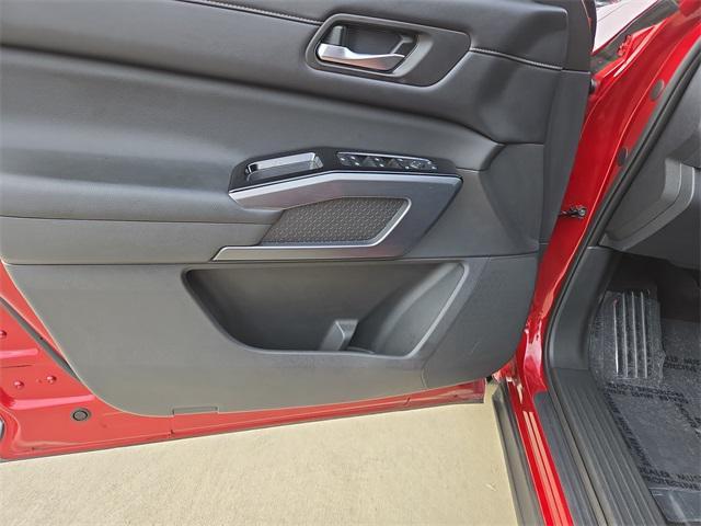 Photo of 2023 Scarlet Ember Tintcoat Nissan Pathfinder