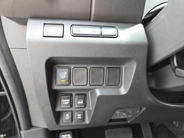Photo of 2025 Gun Metallic Nissan Frontier