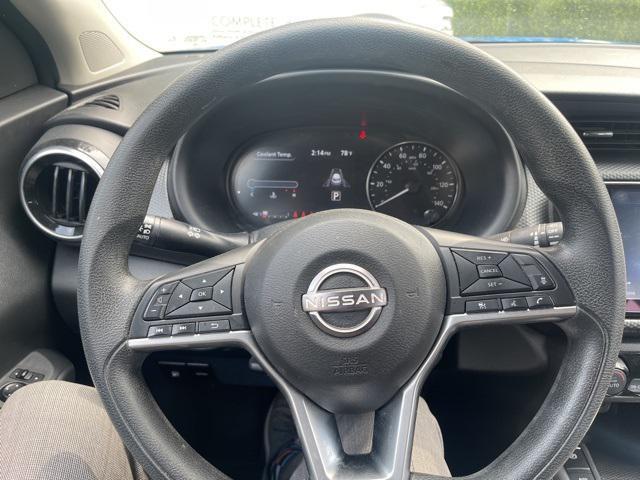 Photo of 2022 Electric Blue Metallic Nissan Kicks