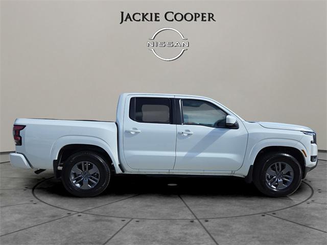 Photo of 2025 Glacier White Nissan Frontier