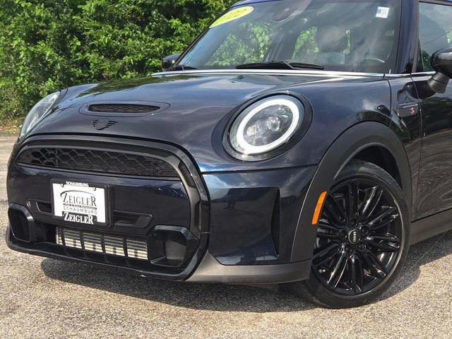 Photo of 2022 MINI Yours Enigmatic Black Metallic MINI Hardtop