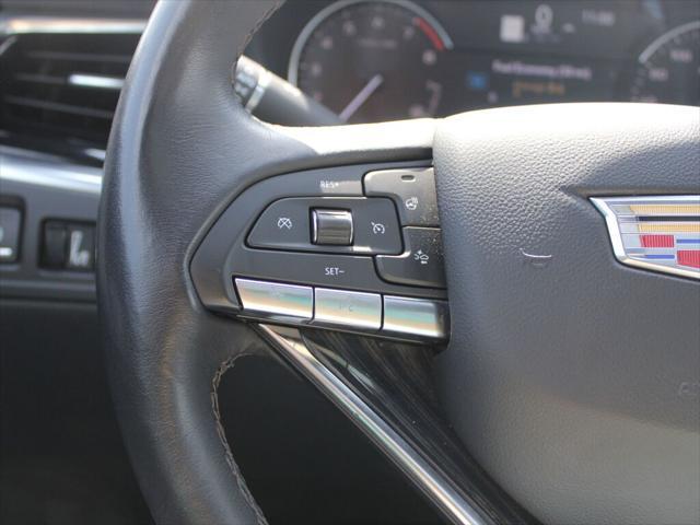 Photo of 2023 Argent Silver Metallic Cadillac XT6