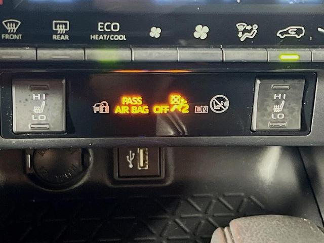Photo of 2024 Midnight Black Metallic Toyota RAV4