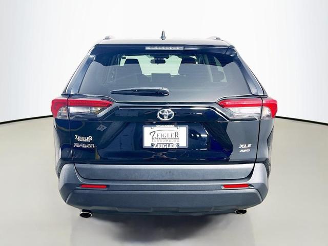 Photo of 2024 Midnight Black Metallic Toyota RAV4