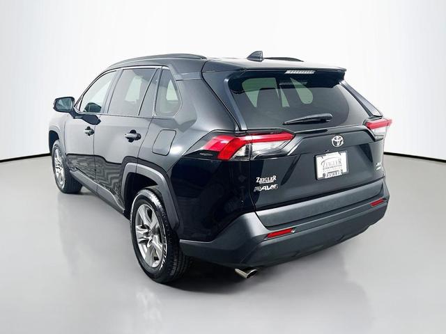 Photo of 2024 Midnight Black Metallic Toyota RAV4