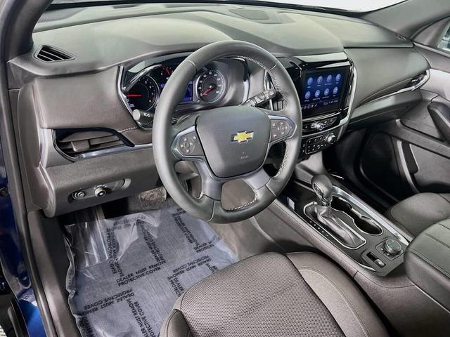 Photo of 2023 Northsky Blue Metallic Chevrolet Traverse