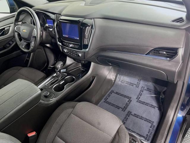 Photo of 2023 Northsky Blue Metallic Chevrolet Traverse