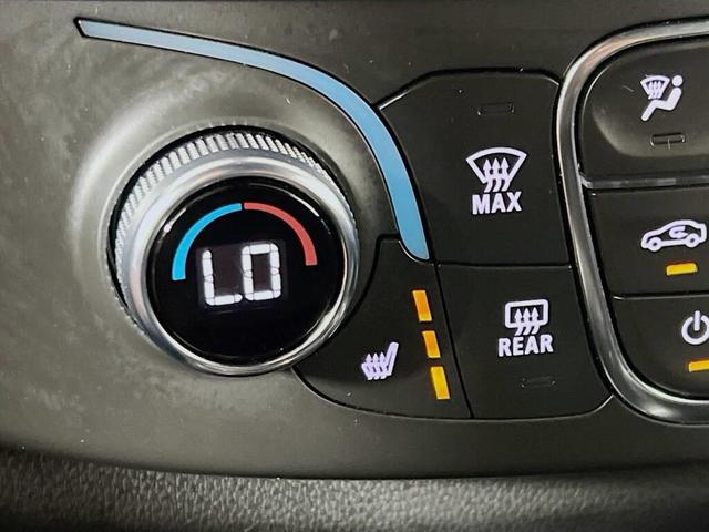 Photo of 2023 Northsky Blue Metallic Chevrolet Traverse