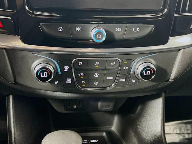 Photo of 2023 Northsky Blue Metallic Chevrolet Traverse