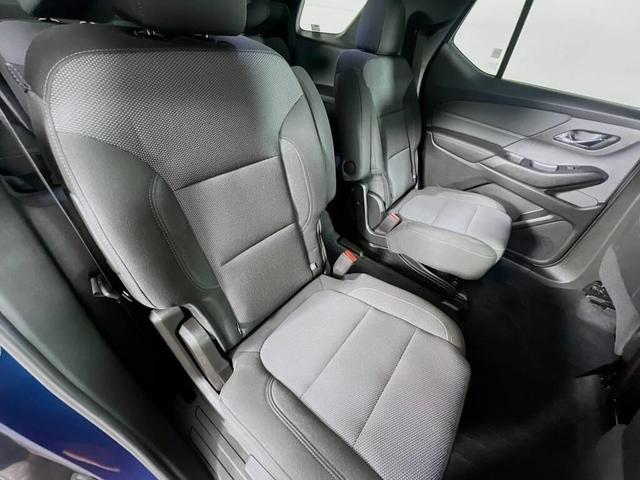 Photo of 2023 Northsky Blue Metallic Chevrolet Traverse