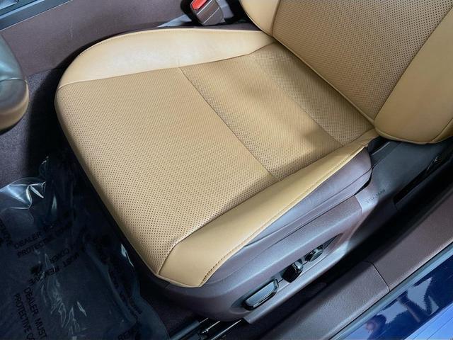 Photo of 2021 Eminent White Pearl Lexus ES 300h