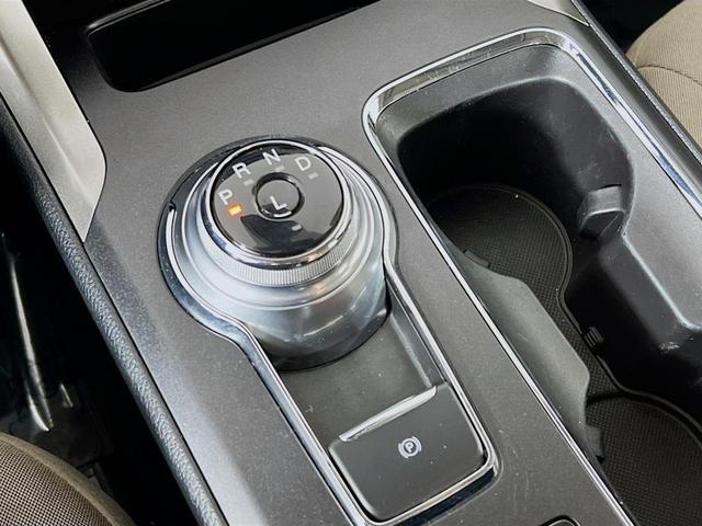 Photo of 2020 OXFORD WHITE Ford Fusion