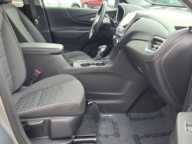 Photo of 2023 Sterling Gray Metallic Chevrolet Equinox