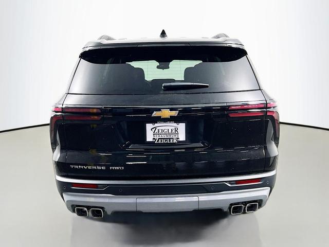 Photo of 2026 Mosaic Black Metallic Chevrolet Traverse
