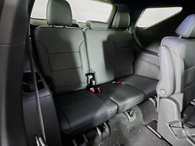 Photo of 2026 Mosaic Black Metallic Chevrolet Traverse