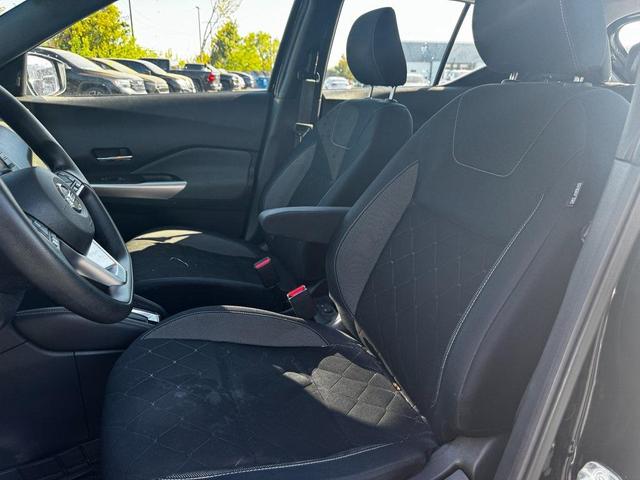 Photo of 2018 Super Black Nissan Kicks