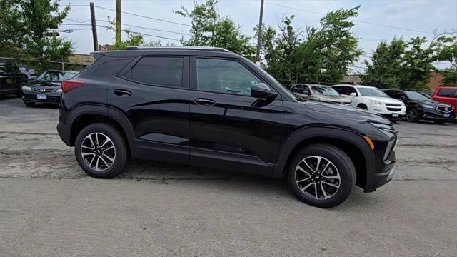 Photo of 2026 Mosaic Black Metallic Chevrolet Trailblazer