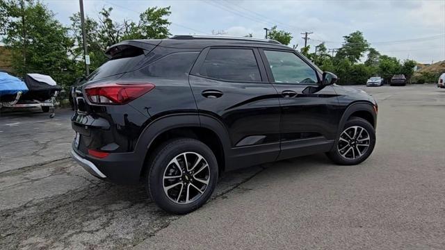 Photo of 2026 Mosaic Black Metallic Chevrolet Trailblazer