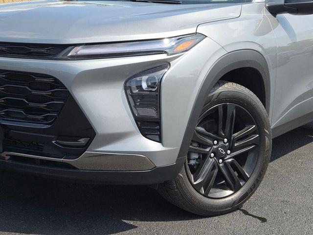 Photo of 2024 Sterling Gray Metallic Chevrolet Trax