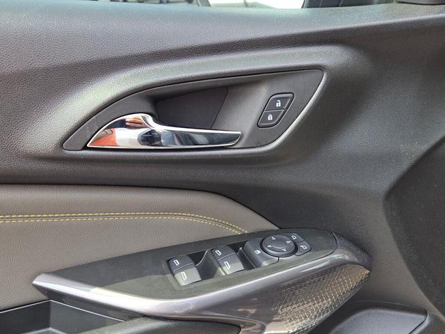 Photo of 2024 Sterling Gray Metallic Chevrolet Trax