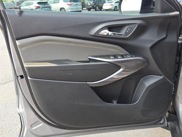 Photo of 2024 Sterling Gray Metallic Chevrolet Trax