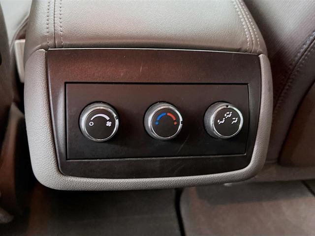 Photo of 2016 Silver Ice Metallic Chevrolet Traverse