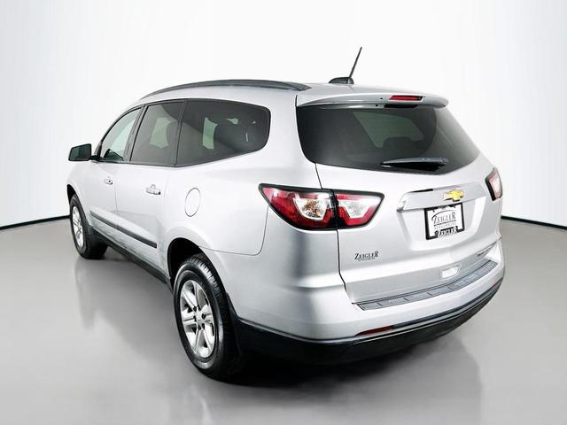 Photo of 2016 Silver Ice Metallic Chevrolet Traverse