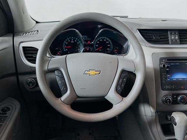 Photo of 2016 Silver Ice Metallic Chevrolet Traverse