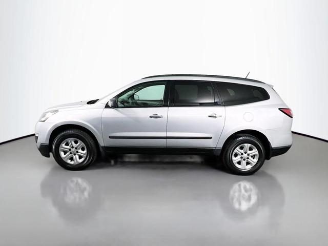 Photo of 2016 Silver Ice Metallic Chevrolet Traverse