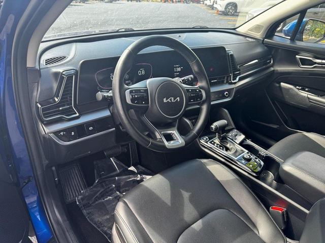 Photo of 2023 Sapphire Blue Kia Sportage