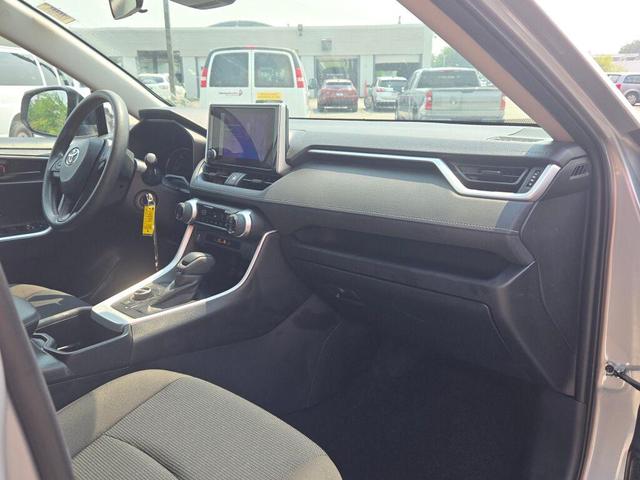 Photo of 2023 Silver Sky Metallic Toyota RAV4 Hybrid