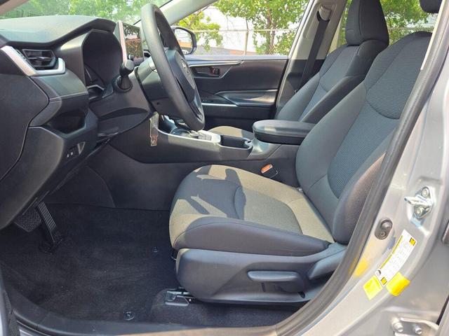 Photo of 2023 Silver Sky Metallic Toyota RAV4 Hybrid