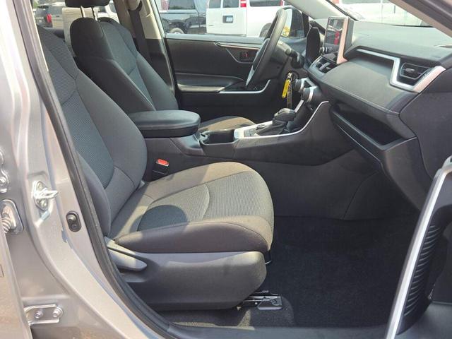 Photo of 2023 Silver Sky Metallic Toyota RAV4 Hybrid