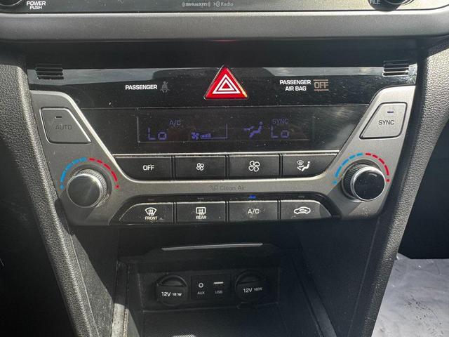 Photo of 2017 Black Noir Pearl Hyundai ELANTRA