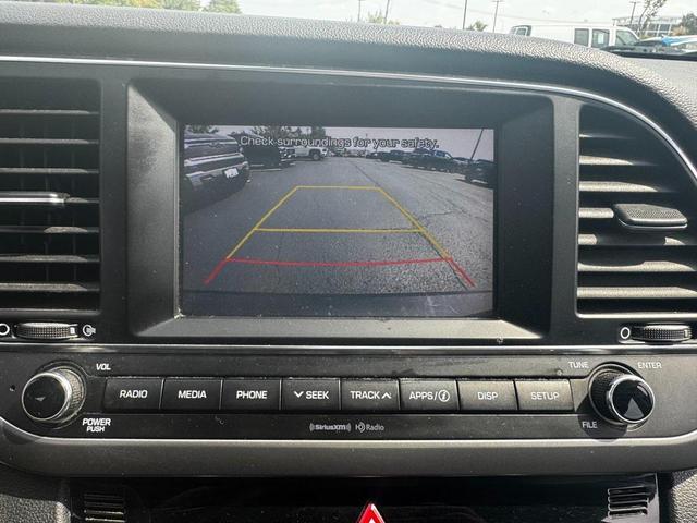 Photo of 2017 Black Noir Pearl Hyundai ELANTRA