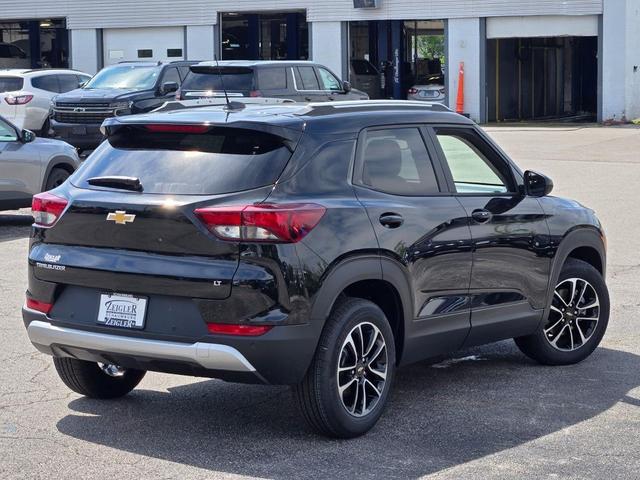 Photo of 2026 Mosaic Black Metallic Chevrolet Trailblazer