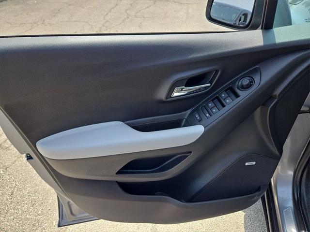 Photo of 2020 Satin Steel Metallic Chevrolet Trax