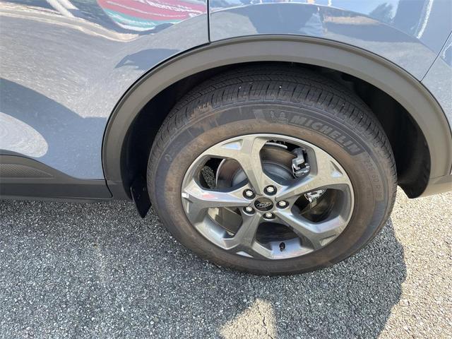 Photo of 2025 Vapor Blue Metallic Ford Escape