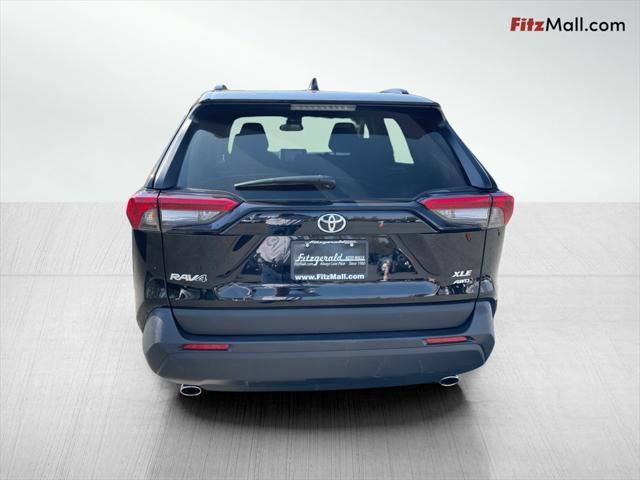 Photo of 2024 Black Toyota RAV4