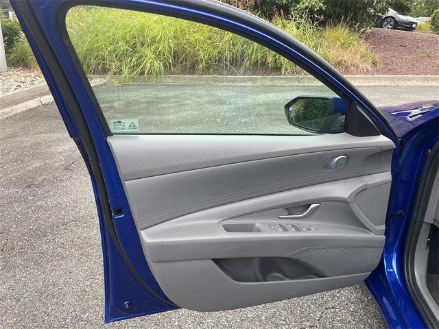 Photo of 2024 Intense Blue Hyundai ELANTRA