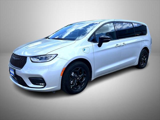 2024 Chrysler Pacifica Hybrid