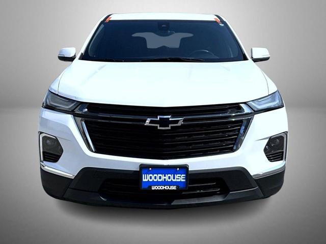 Photo of 2023 Summit White Chevrolet Traverse