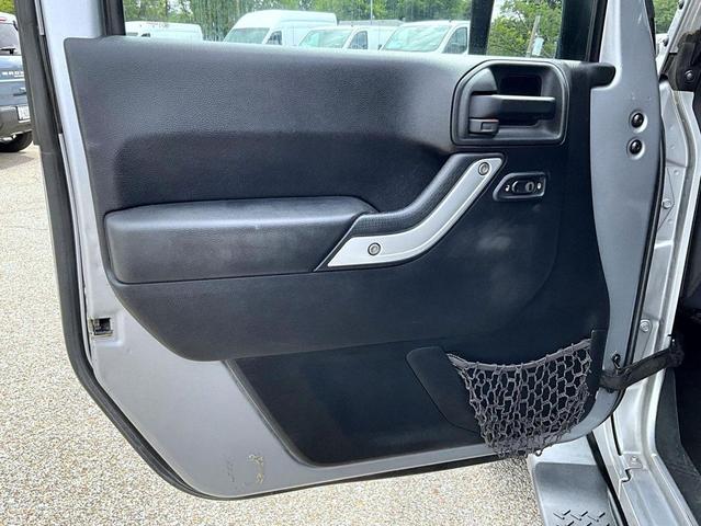 Photo of 2014 Billet Metallic Clearcoat Jeep Wrangler Unlimited