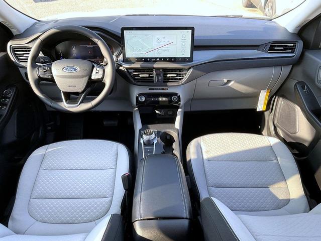 Photo of 2025 Oxford White Ford Escape