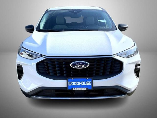 Photo of 2025 Oxford White Ford Escape