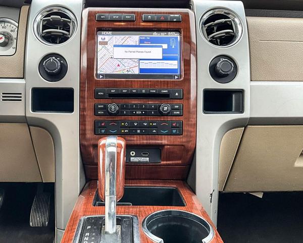 Photo of 2010 White Ford F-150