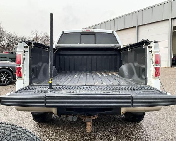 Photo of 2010 White Ford F-150