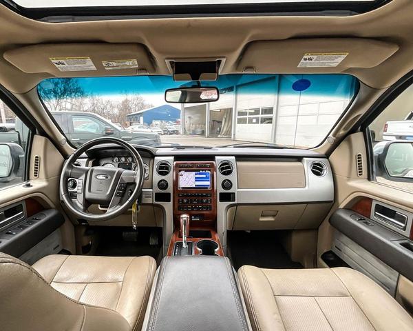 Photo of 2010 White Ford F-150