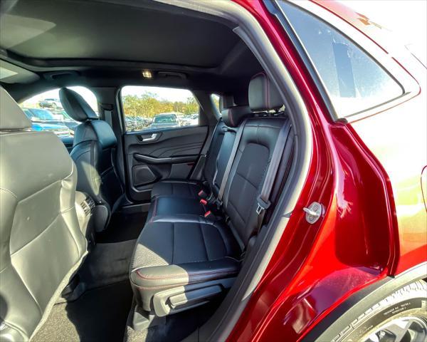 Photo of 2025 Rapid Red Metallic Tinted Clearcoat Ford Escape